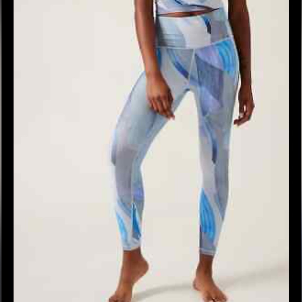 Athleta Elation 7/8 Tight Vibrance Snowfall Blue size S